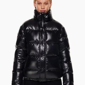 ARITZIA TNA The Super Puff - High Gloss Black Size M